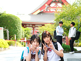 たんぽぽ☆プレゼンツ！ド田舎から東京に修学旅行で来ていたイケてる女子校生とパコパコする物語 ちびとり♂＆らん♀編　サンプル画像02